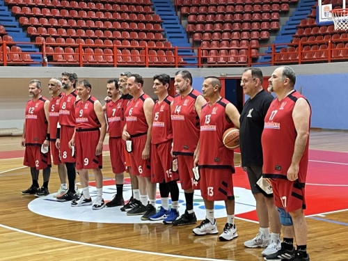 Για 3η συνεχόμενη χρονιά, οι Βετεράνοι του μπάσκετ στο Ηράκλειο, πήραν την κούπα