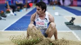 Ο Δημήτρης Τσιάμης πήρε άλλη μια νίκη στο τριπλούν σε πανελλήνιο πρωτάθλημα κλειστού στίβου
