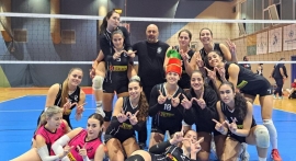 Με νίκη συνέχισαν την πορεία τους στην Α2 βόλεϊ γυναικών, τα κορίτσια του ΟΦΗ.