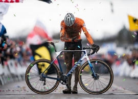 Φαν ντερ Πόελ: Παγκόσμιος ξανά στο Cyclo-cross (vid)