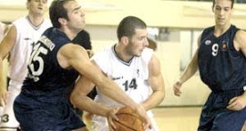 Θρήνος στο ελληνικό μπάσκετ για τον θάνατο του Βασίλη Μπανακάκη,