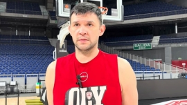 Ο  Παπανικολάου απολαμβάνει τη θέα από την κορυφή της λίστας των παικτών με τις περισσότερες συμμετοχές