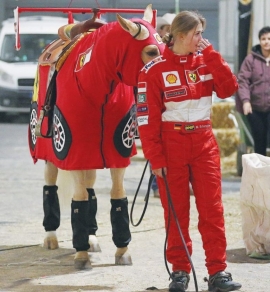 Η κόρη του Σουμάχερ έγινε… ιππέας της Ferrari (vid )