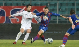 Super League: Με κόσμο τα πλέι οφ και τα πλέι άουτ