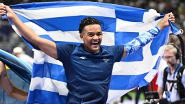 Την κατάκτηση του χρυσού μεταλλίου πανηγύρισε ο Εμμανουήλ Καραλής στο Άπελντοορν της Ολλανδίας