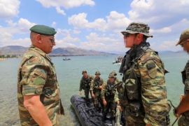 Ο Α/ΓΕΕΘΑ Κ. Φλώρος βράβευσε τους κομάντο στους Διακλαδικούς Αγώνες Ειδικών Δυνάμεων