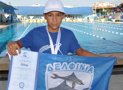 Οι μικροί κολυμβητές των Δελφινιών εντυπωσίασαν στον πρώτο επίσημο αγώνα